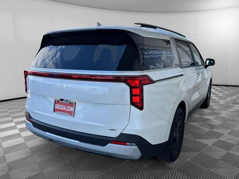 New 2026 Kia Carnival EX FWD image 4
