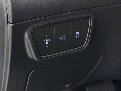 Used 2022 Hyundai Santa Cruz Limited image 10