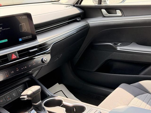 New 2026 Kia K5 LXS FWD image 8