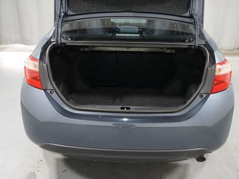 Used 2018 Toyota Corolla LE FWD image 28