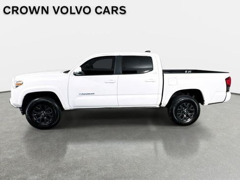 Used 2023 Toyota Tacoma SR5 w/ Technology Package RWD image 9