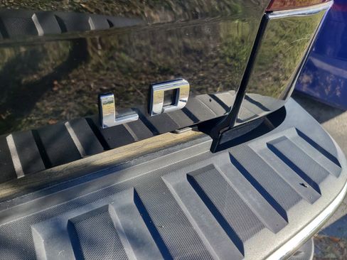 Used 2019 Chevrolet Silverado 1500 LT image 11