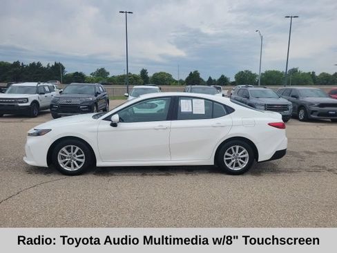 Used 2025 Toyota Camry LE FWD image 3