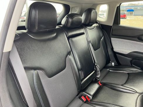 Used 2022 Jeep Compass Latitude image 14
