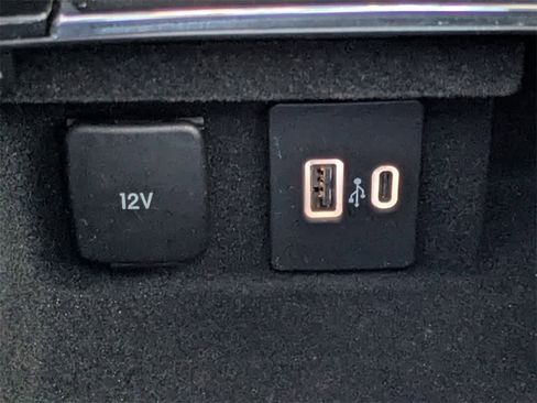 Used 2022 Lincoln Corsair FWD w/ Premium Package image 31