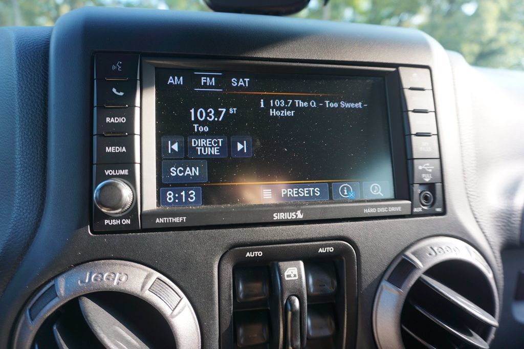 Used 2018 Jeep Wrangler Unlimited Sport AWD/4WD image 8