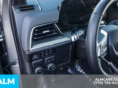 Used 2025 Chevrolet Suburban RST image 40