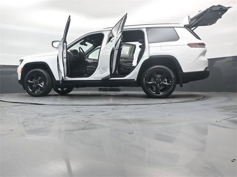 New 2025 Jeep Grand Cherokee L Limited w/ Black Appearance Package image 56