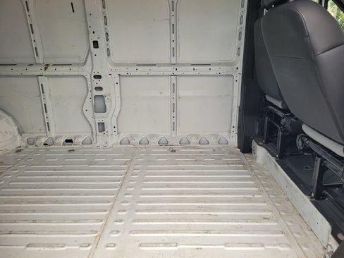 Used 2025 RAM ProMaster 2500 w/ Convenience Group FWD image 10
