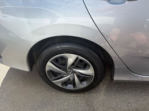 Used 2020 Honda Civic LX image 4