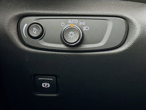 Used 2022 Chevrolet Blazer Premier w/ Enhanced Convenience Package image 10