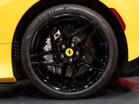 Certified 2023 Ferrari F8 Tributo RWD image 33