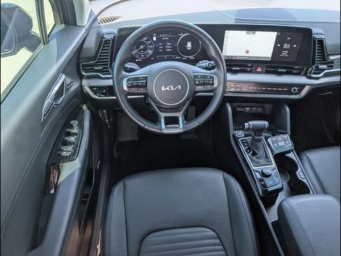 Certified 2025 Kia Sportage SX FWD image 8