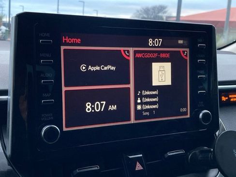 Used 2020 Toyota Corolla LE image 19