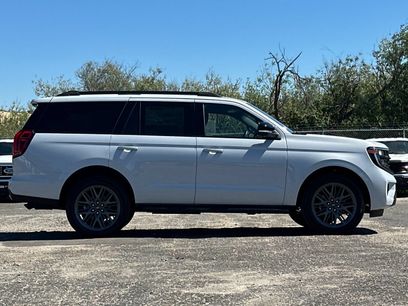 New 2026 Ford Expedition Platinum w/ Stealth Appearance Package