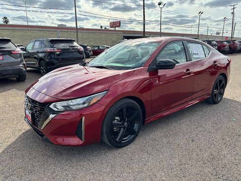 Used 2024 Nissan Sentra SR FWD image 3