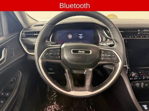 Used 2023 Jeep Grand Cherokee L Limited w/ Trailer Tow Group (B) AWD/4WD image 9