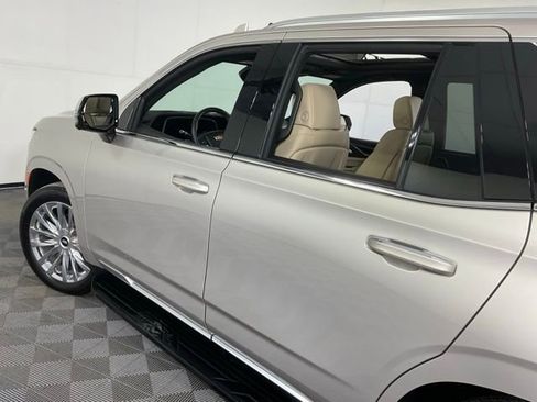 Certified 2024 Cadillac Escalade Premium Luxury w/ Performance Package image 35