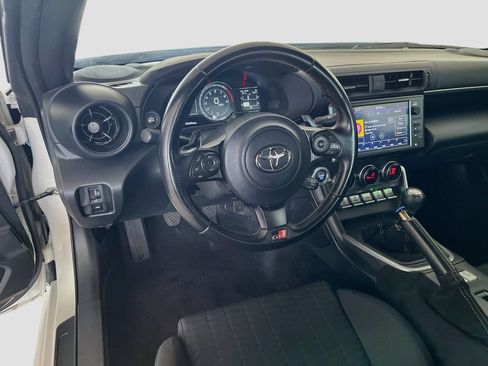 Used 2022 Toyota GR86 RWD image 22