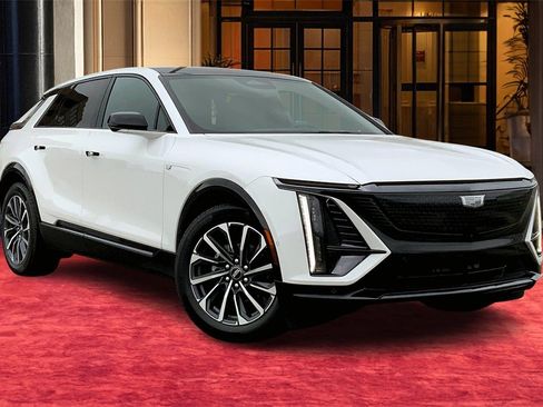 New 2025 Cadillac Lyriq Sport image 2