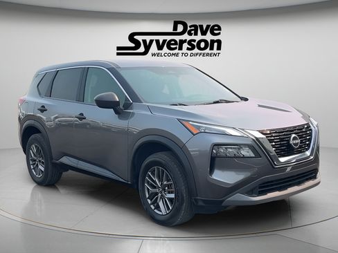 Used 2023 Nissan Rogue S AWD/4WD image 3