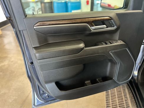 Used 2023 GMC Sierra 1500 Elevation image 24
