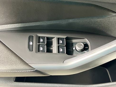 Used 2023 Volkswagen Jetta SE FWD image 16