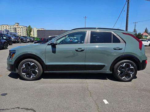 Used 2024 Kia Niro Wind w/ Wind Preserve Package FWD image 1