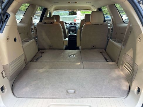 Used 2011 Buick Enclave CXL FWD image 15