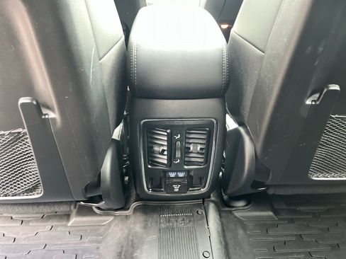 Used 2021 Jeep Grand Cherokee Limited w/ Trailer Tow Group IV image 12