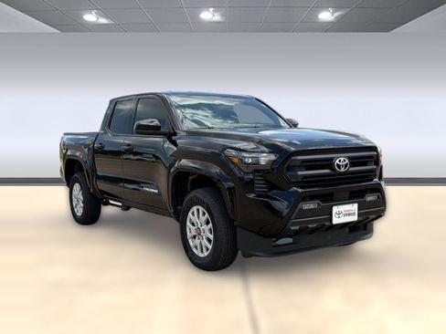 Used 2025 Toyota Tacoma SR5 AWD/4WD image 7