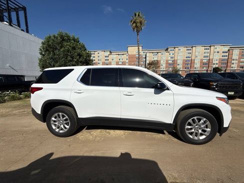 Used 2020 Chevrolet Traverse LS FWD image 4