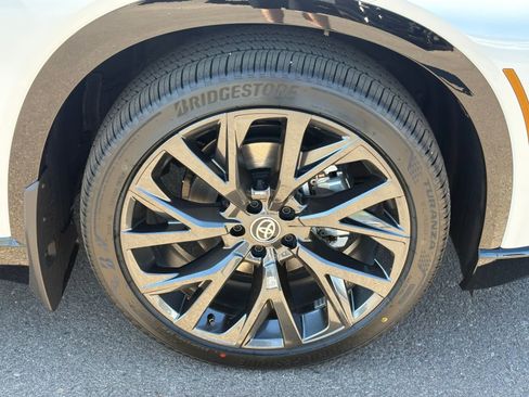 New 2026 Toyota Crown Signia image 10