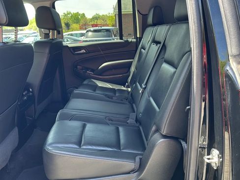 Used 2018 Chevrolet Suburban LT image 11