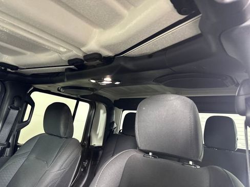 Used 2020 Jeep Gladiator Sport w/ Quick Order Package 24S image 12