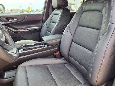 Certified 2025 Chevrolet Equinox LT w/ Convenience Package II AWD/4WD image 3