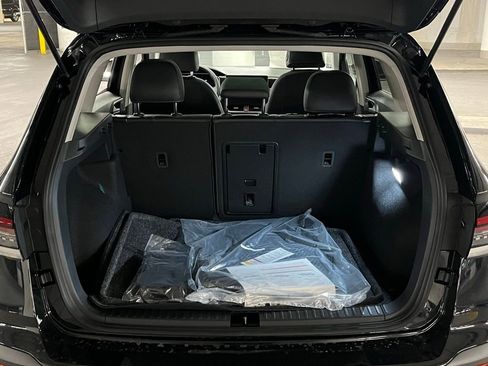 New 2026 Volkswagen Taos SE AWD/4WD image 36