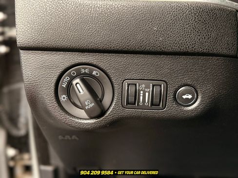 Used 2019 Dodge Charger Scat Pack RWD image 17