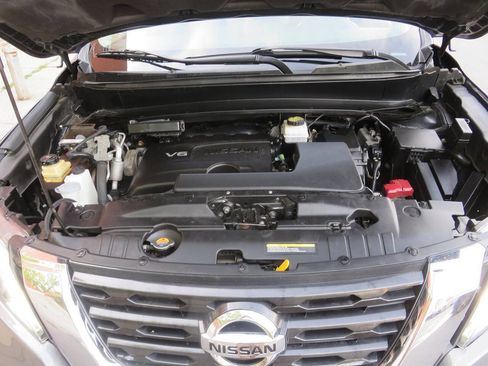 Used 2018 Nissan Pathfinder SL w/ SL Premium Package AWD/4WD image 34