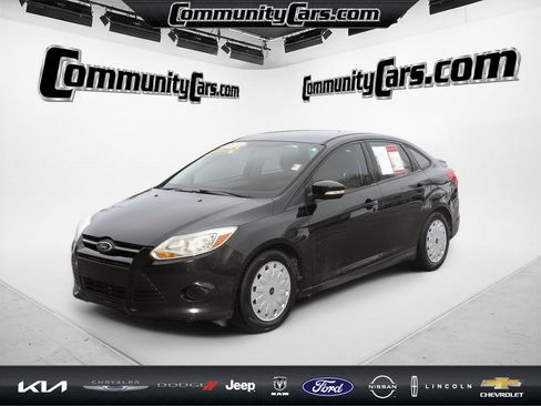 Used 2014 Ford Focus SE image 2