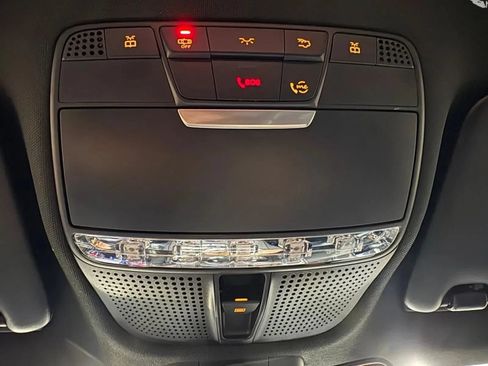 Used 2019 Mercedes-Benz C 300 4MATIC Sedan image 30