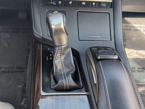 Used 2016 Lexus ES 350 w/ Luxury Package w/Wood Trim image 22