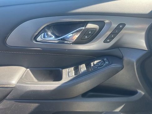 Used 2018 Chevrolet Traverse Premier image 22
