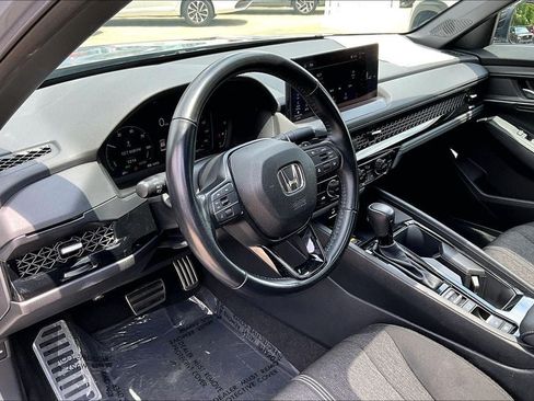 Used 2025 Honda Accord Sport image 14