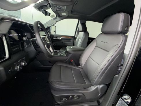 New 2026 GMC Sierra 2500 Denali w/ Denali Reserve Package AWD/4WD image 13