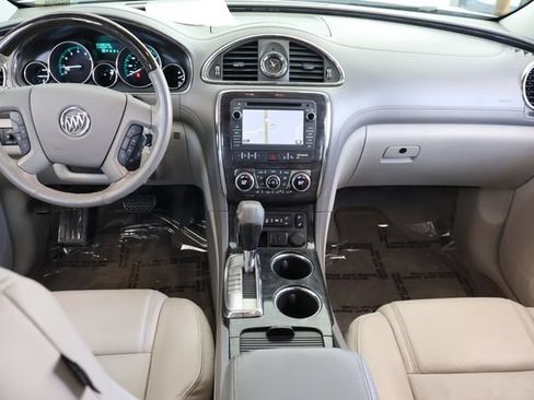 Used 2017 Buick Enclave Premium w/ Experience Buick Package FWD image 18