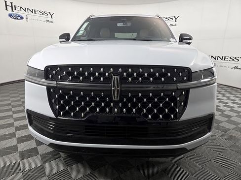 New 2026 Lincoln Navigator Black Label AWD/4WD image 3