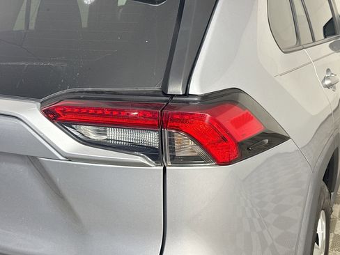 Used 2022 Toyota RAV4 LE FWD image 33
