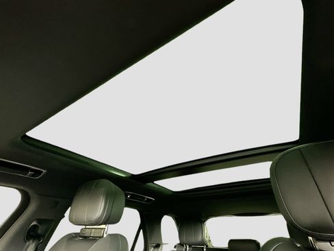 Certified 2024 Land Rover Range Rover Sport SE image 24