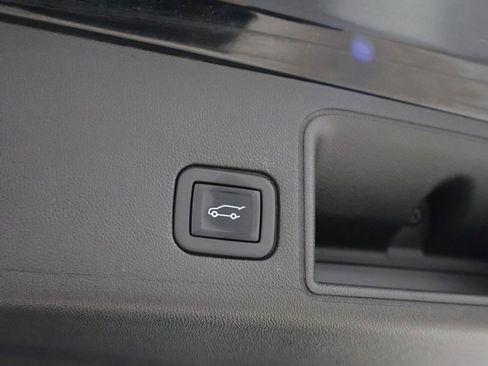 Used 2022 GMC Terrain Denali w/ Black Diamond Edition image 20